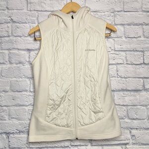 Columbia Cream Quilted Hooded Vest